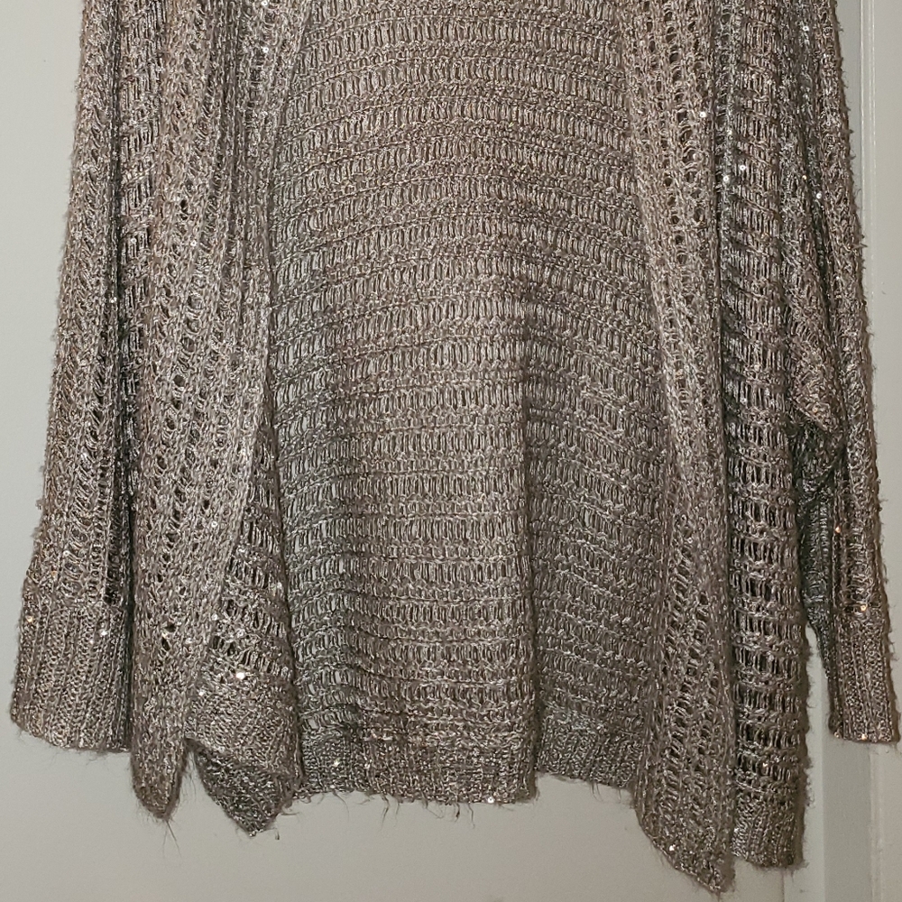 /Sweater/Top/Pullover/Jacket/Blouse/ - Picture 2 of 4